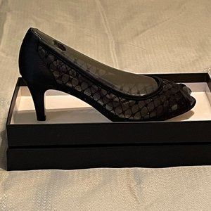 NEW Black Mesh Satin Mid High Heel Shoe, 7W